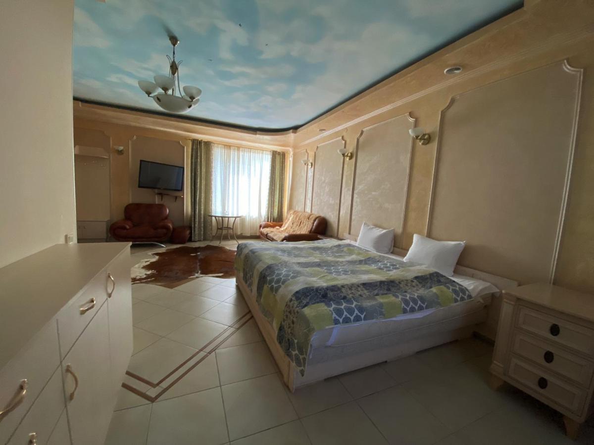 Olena Resort Briukhovychi Exterior photo