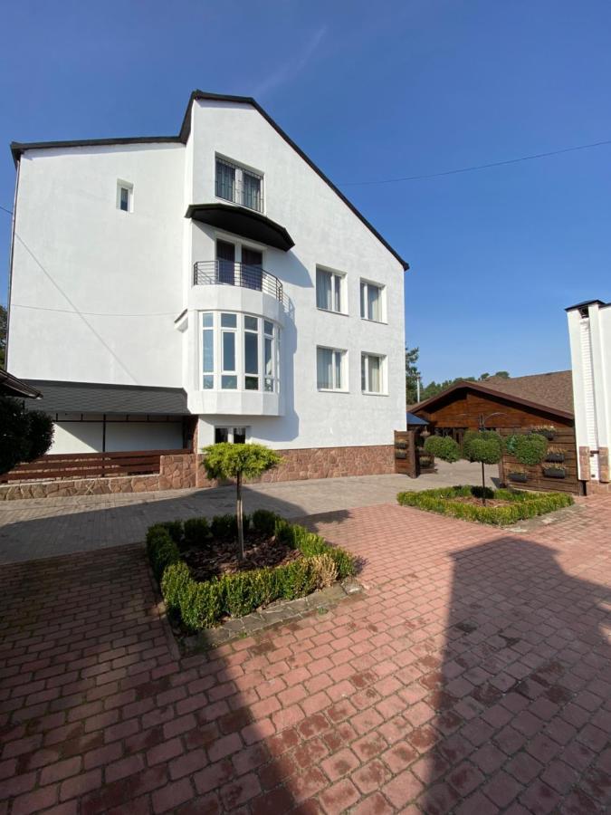 Olena Resort Briukhovychi Exterior photo