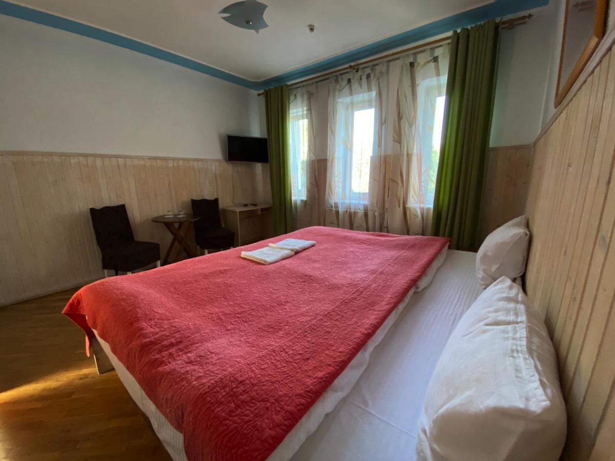 Olena Resort Briukhovychi Exterior photo