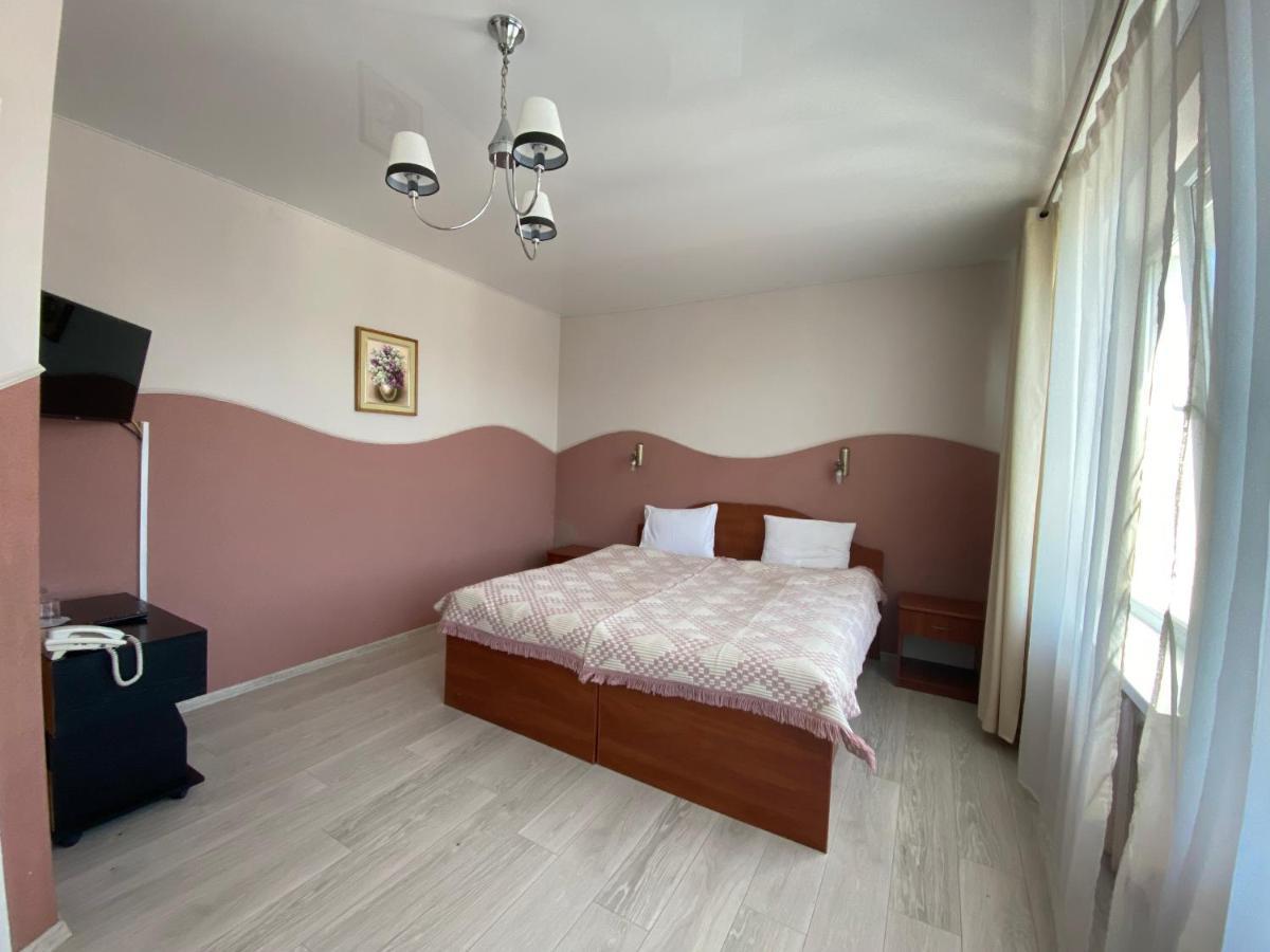 Olena Resort Briukhovychi Exterior photo