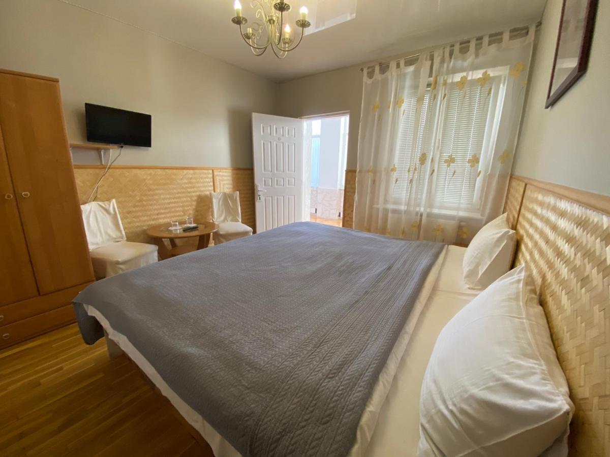 Olena Resort Briukhovychi Exterior photo