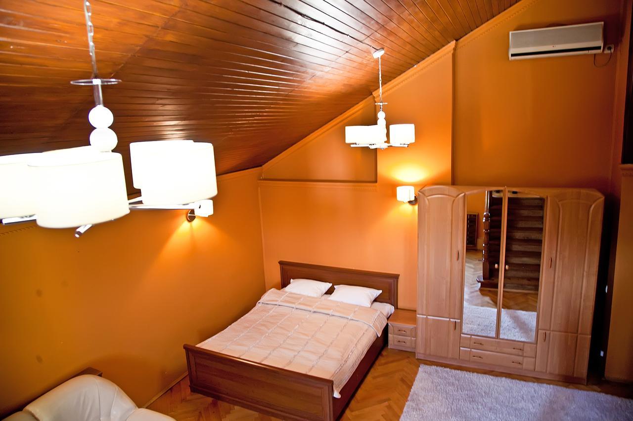 Olena Resort Briukhovychi Exterior photo