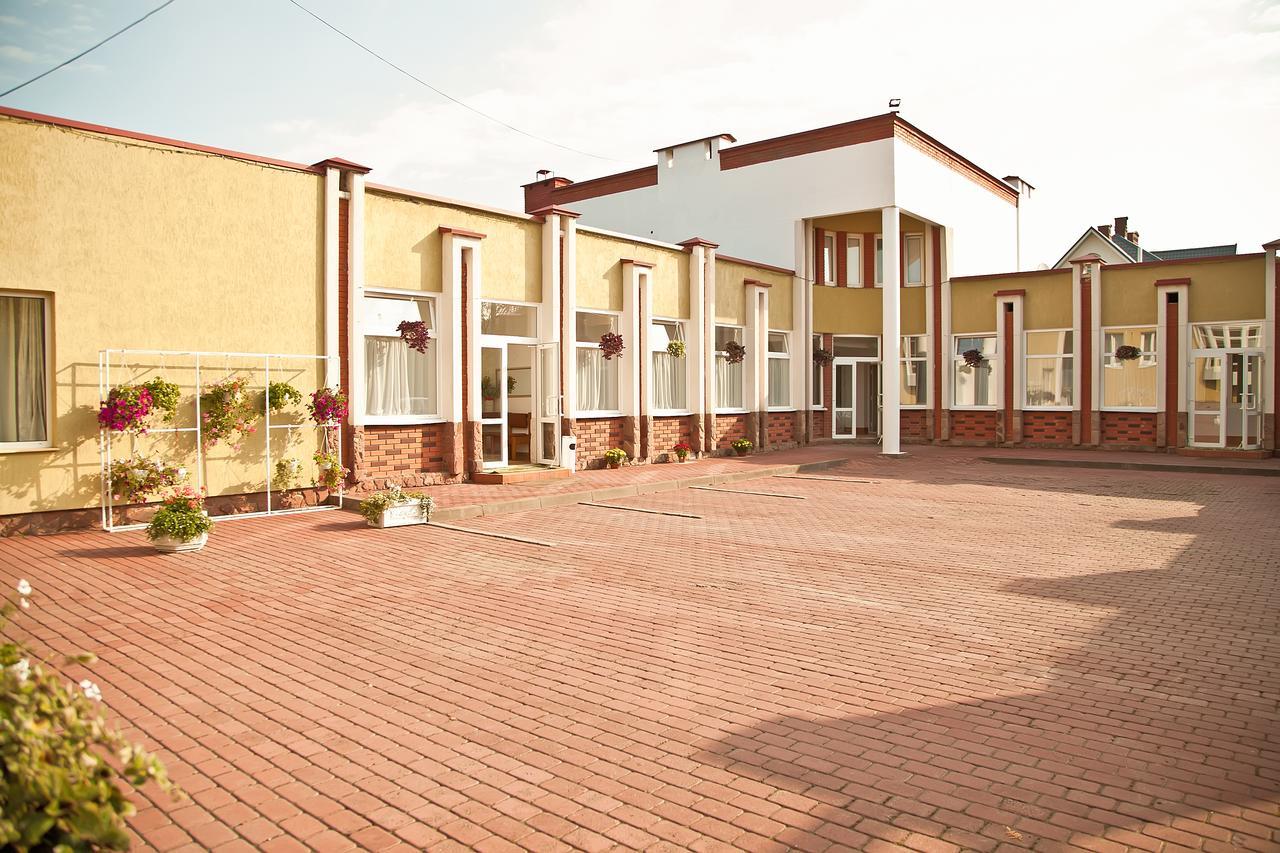 Olena Resort Briukhovychi Exterior photo